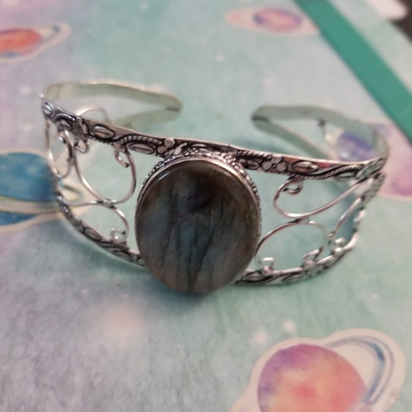 Big 925 Labradorite Cuff Bracelet - Picture 3 of 6